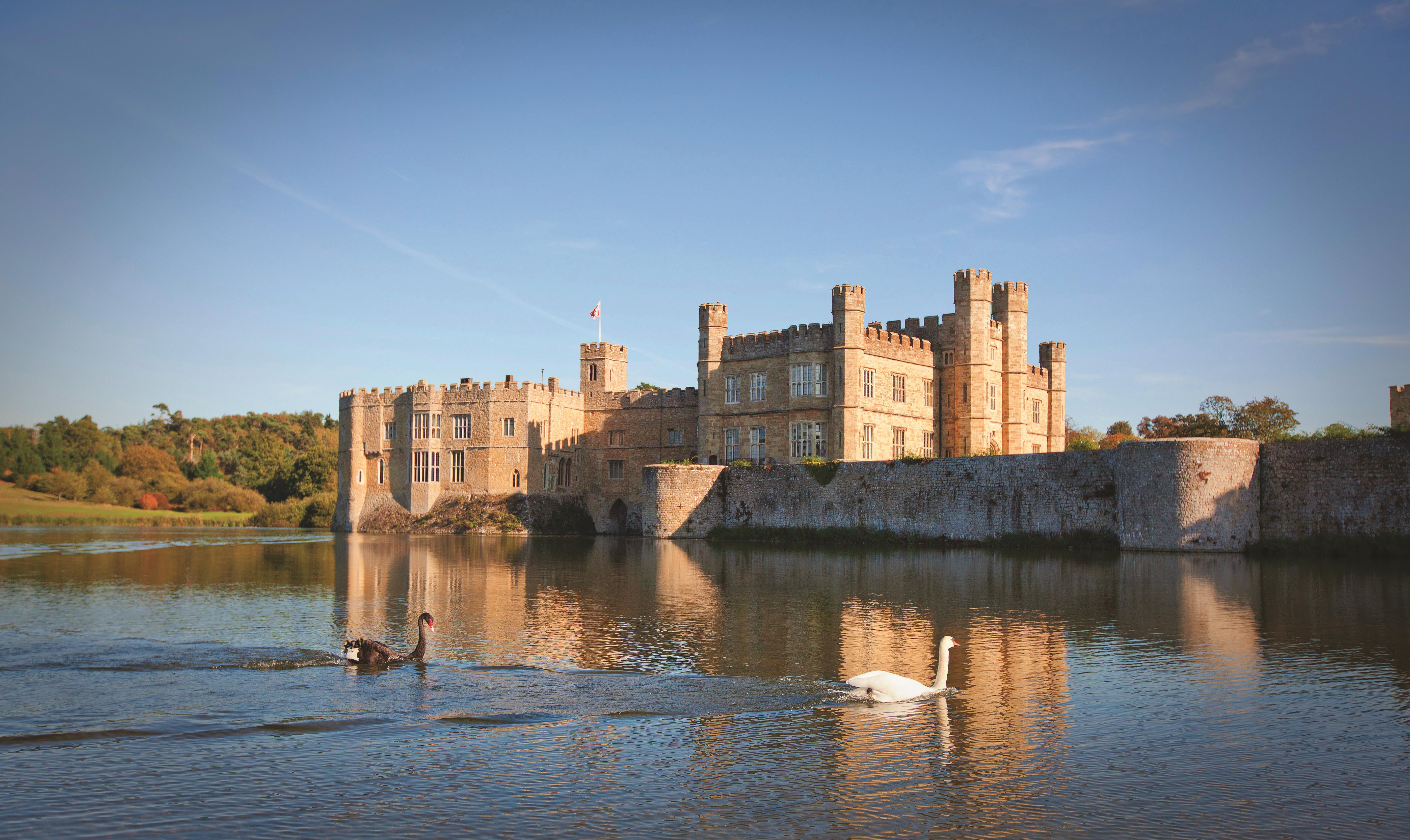 Leeds Castle, Canterbury & Dover Cliffs